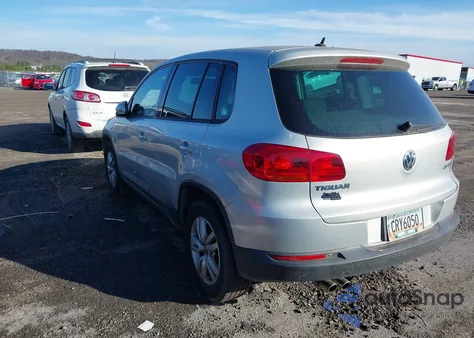 2012 Volkswagen Tiguan S из США, поврежденный, VIN WVGAV7AX3CW542779